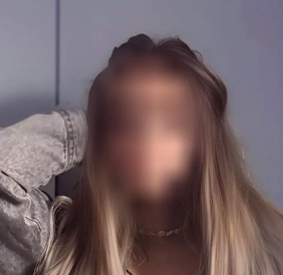 Cara, 21