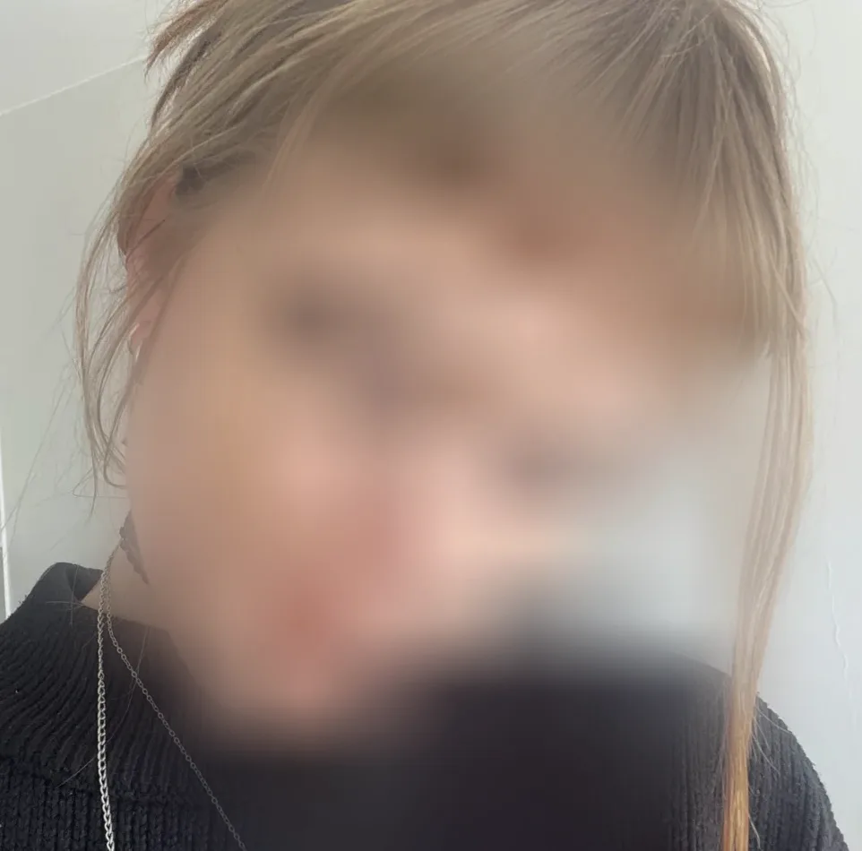 Christina, 19