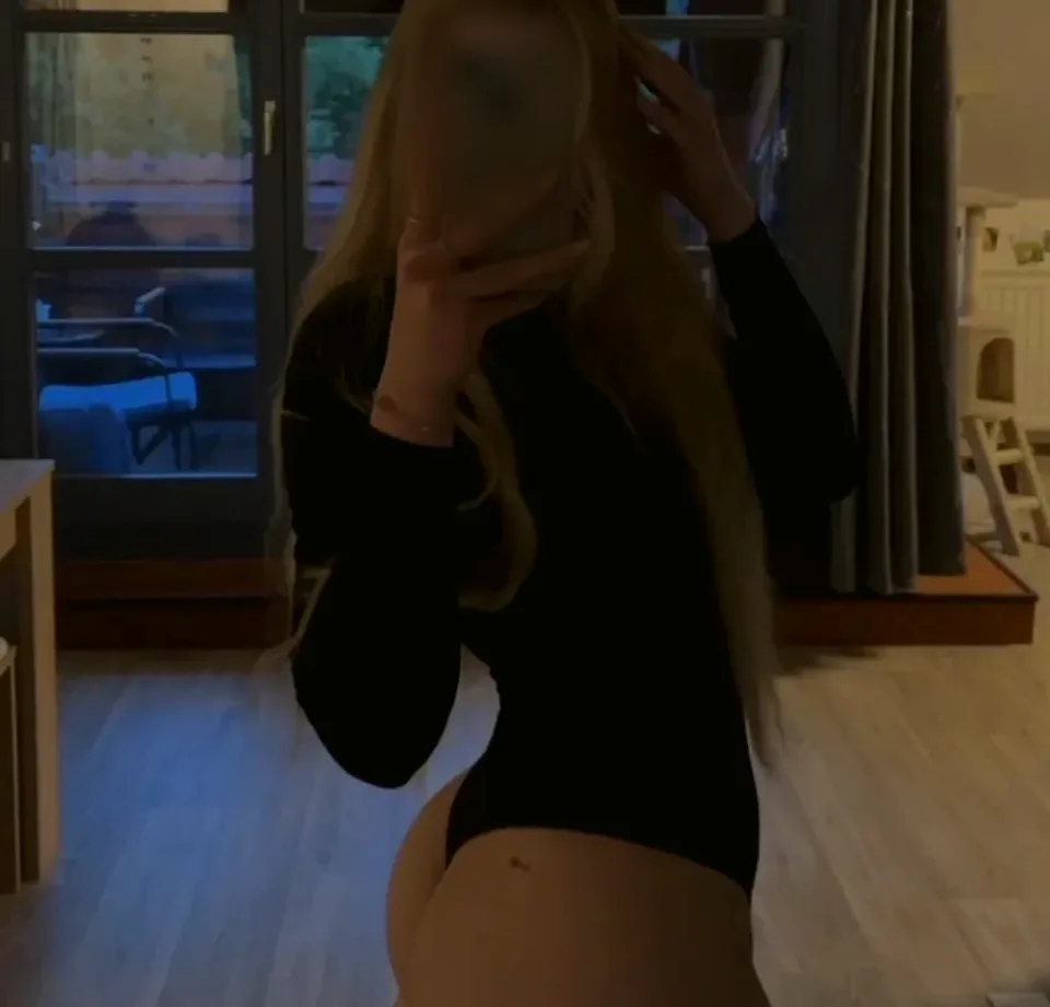 Ida, 23