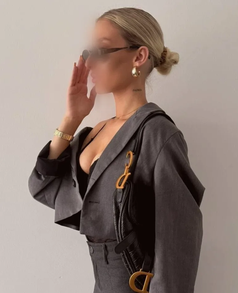 Juliane, 20