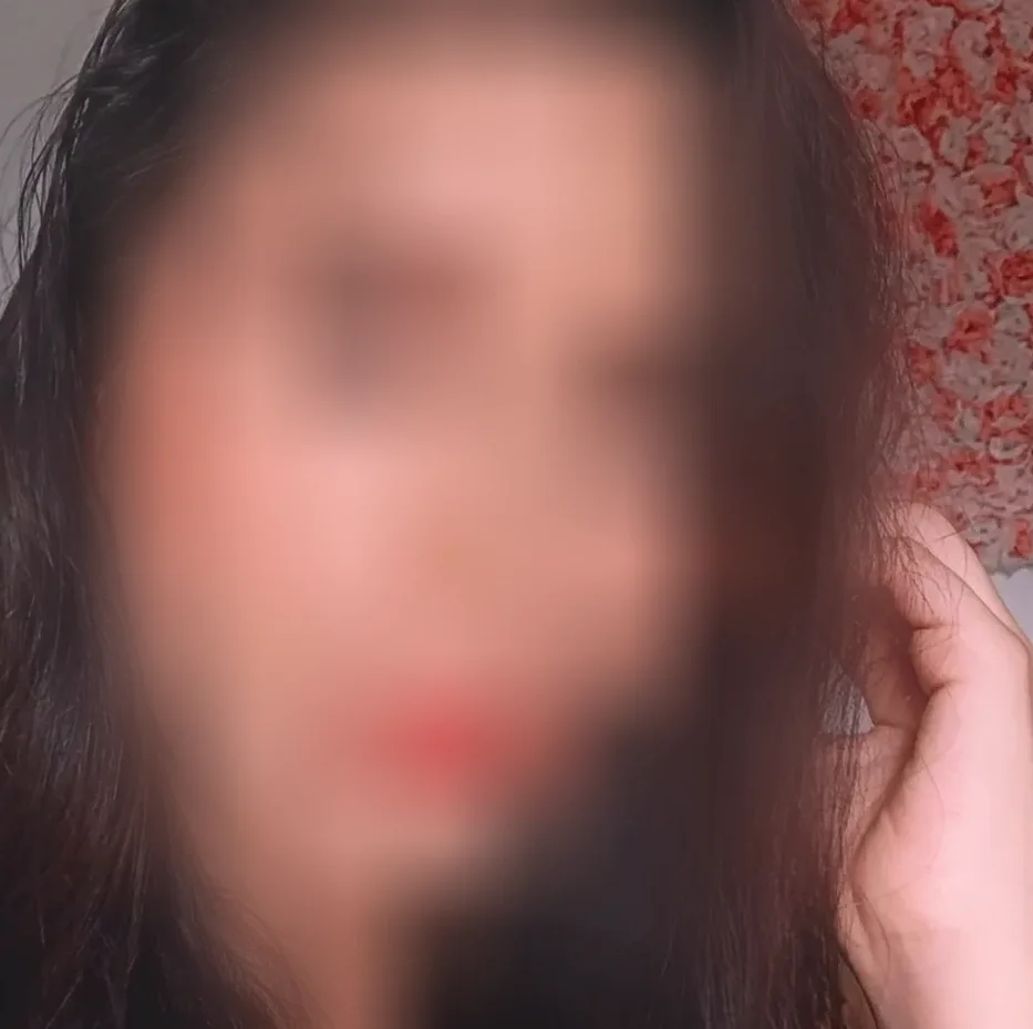 Lisa, 29