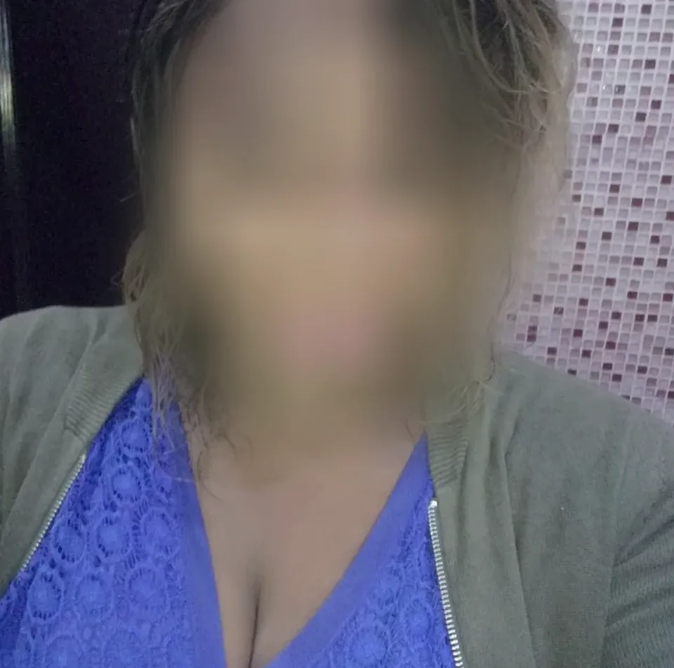 Pauline, 27
