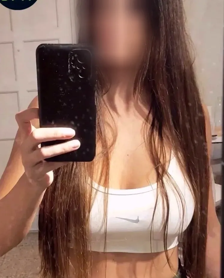 Romy, 37
