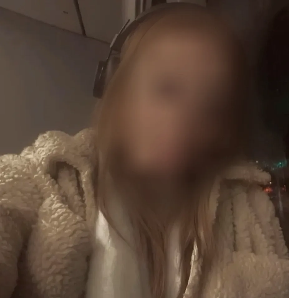 Svenja, 23