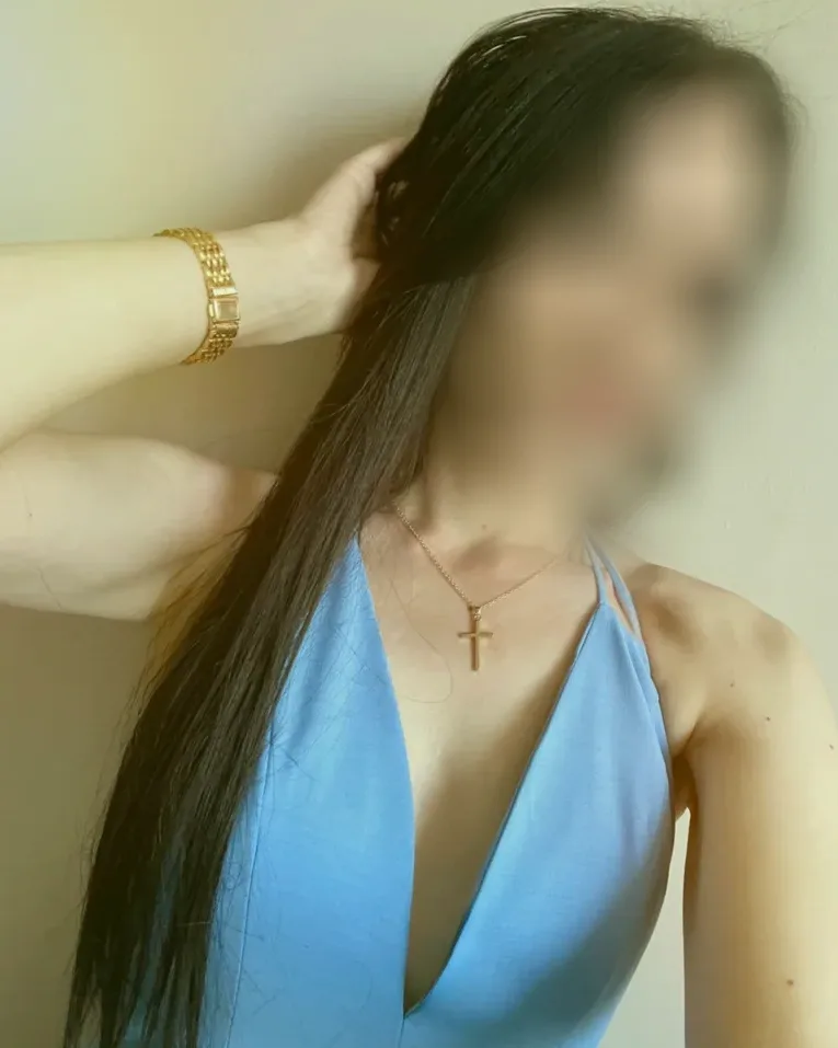 Tanja, 25